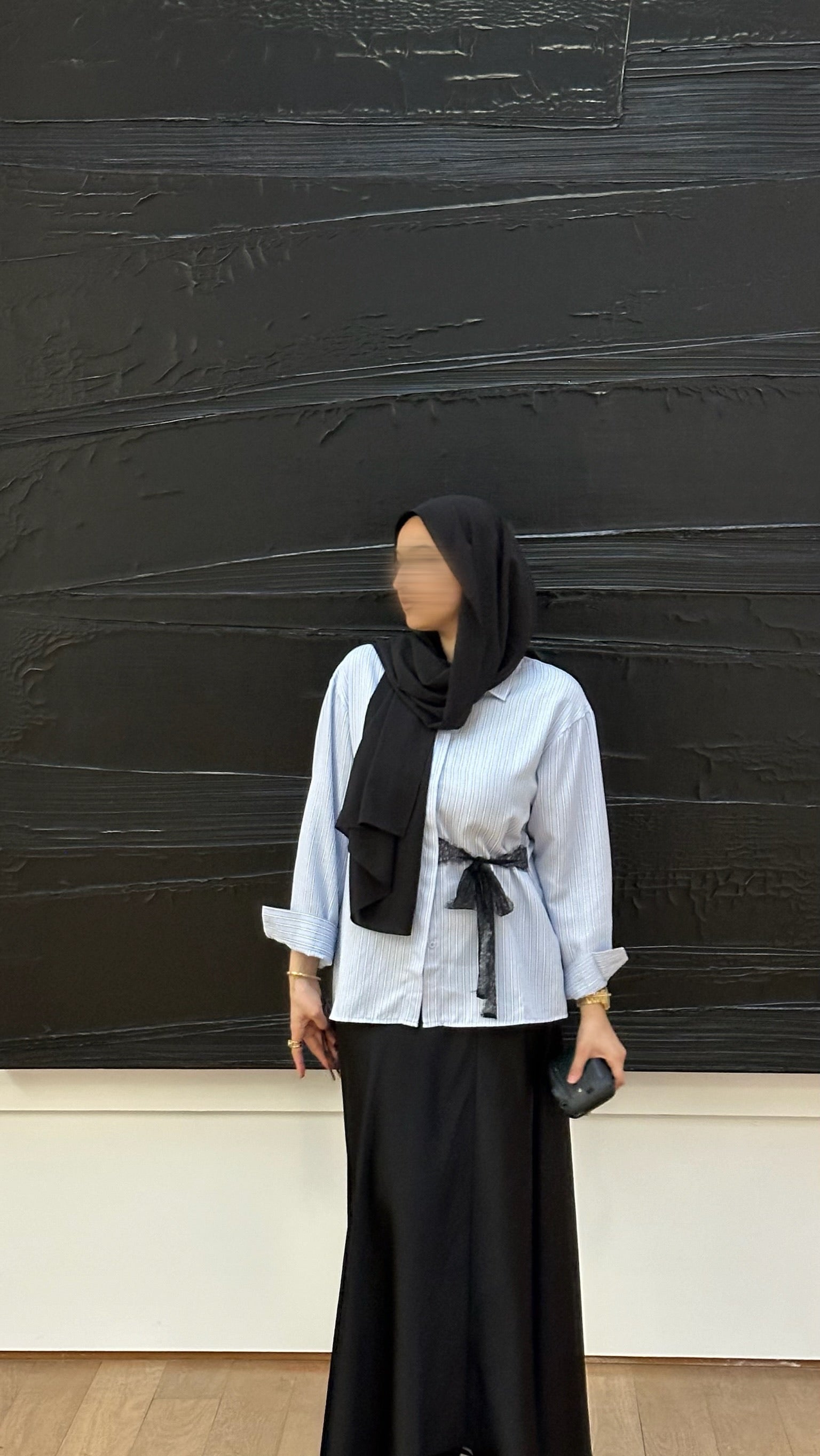 Chemise Rayée Femme avec Dentelle Chic Minimaliste & Modest Wear