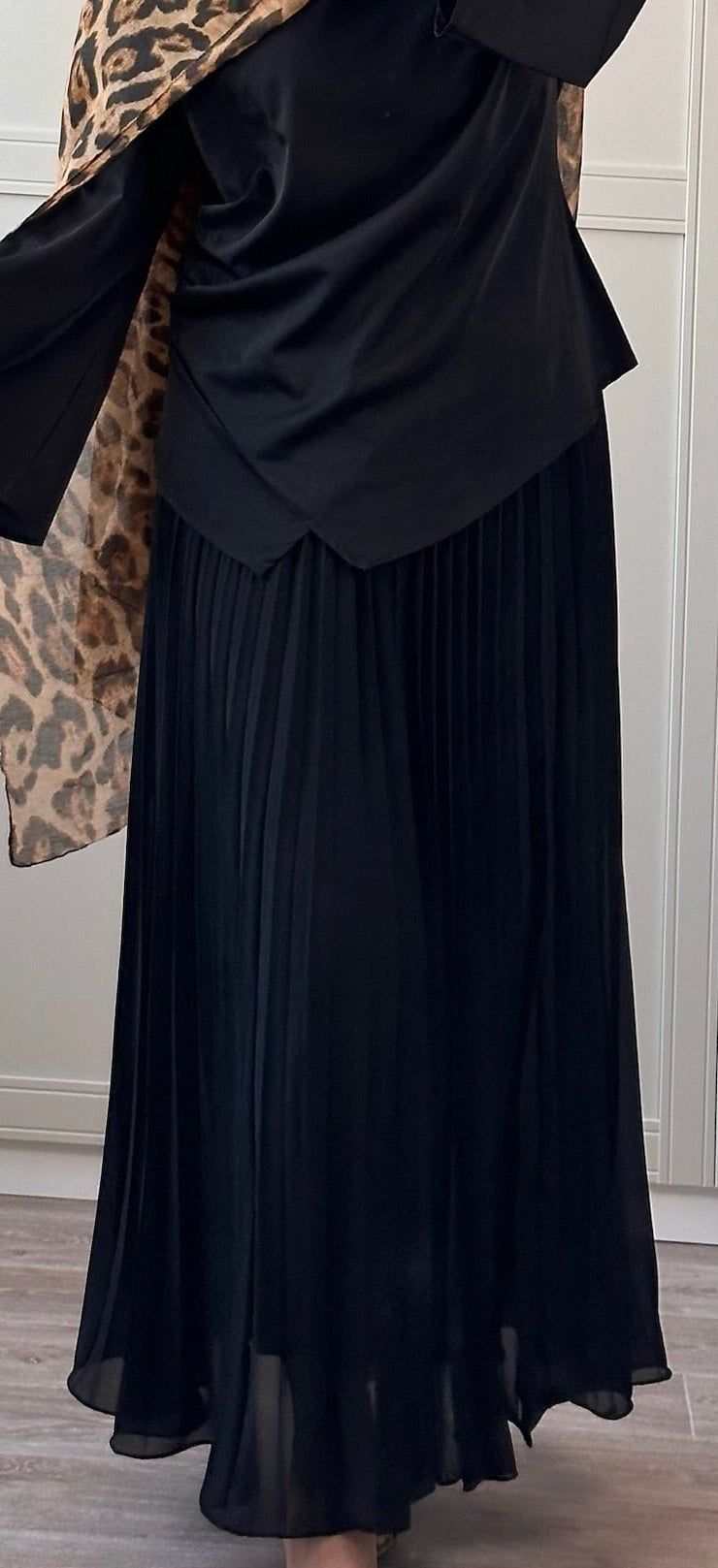 Maxi Jupe Noire Plissée Femme Élégance Modest Wear Chic