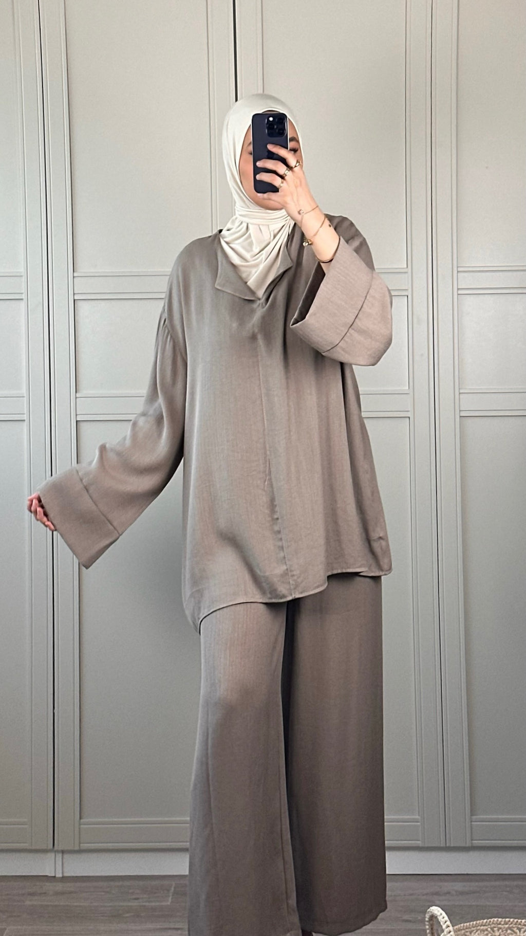 Ensemble Modest Wear greige Fluide Tenue Chic et Élégante Femme