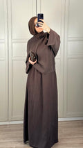 Ensemble Chocolat Femme Fluide Élégance Minimaliste & Modest Wear