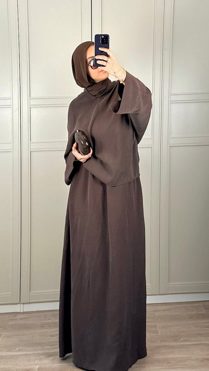 Ensemble Chocolat Femme Fluide Élégance Minimaliste & Modest Wear
