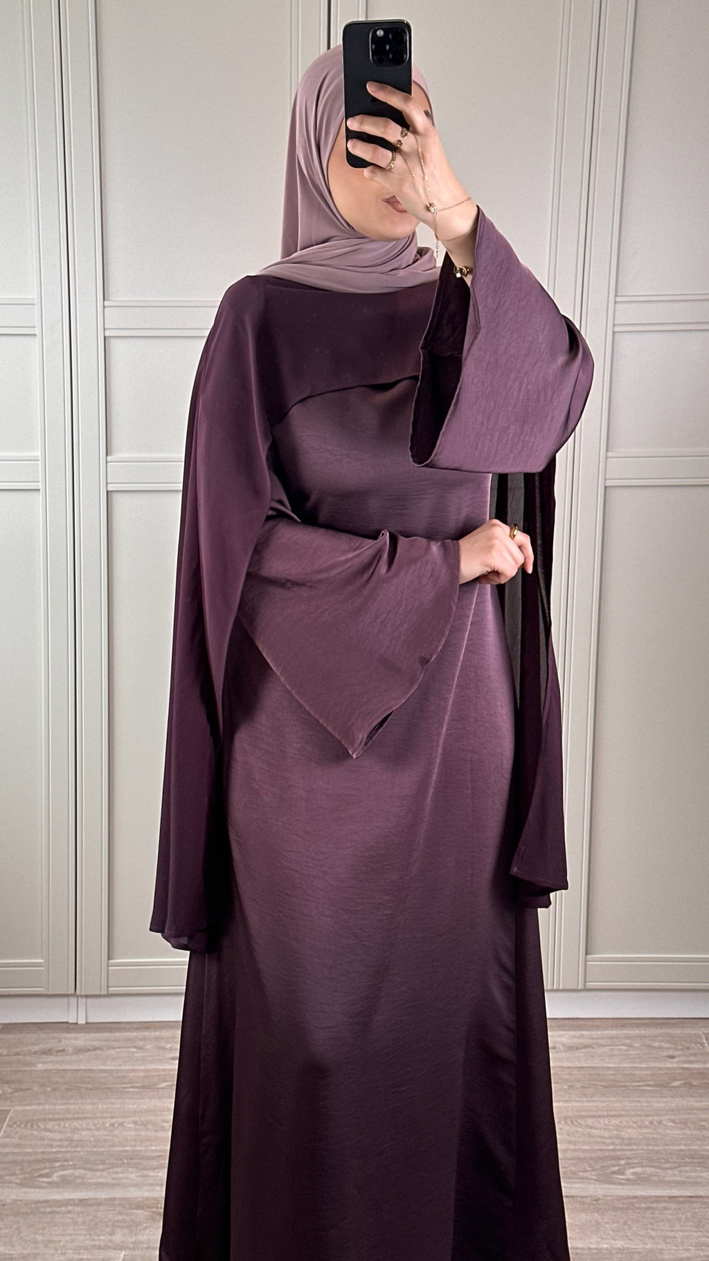 Abaya Cape Prune Femme Élégance Modest Wear Chic et Raffinée