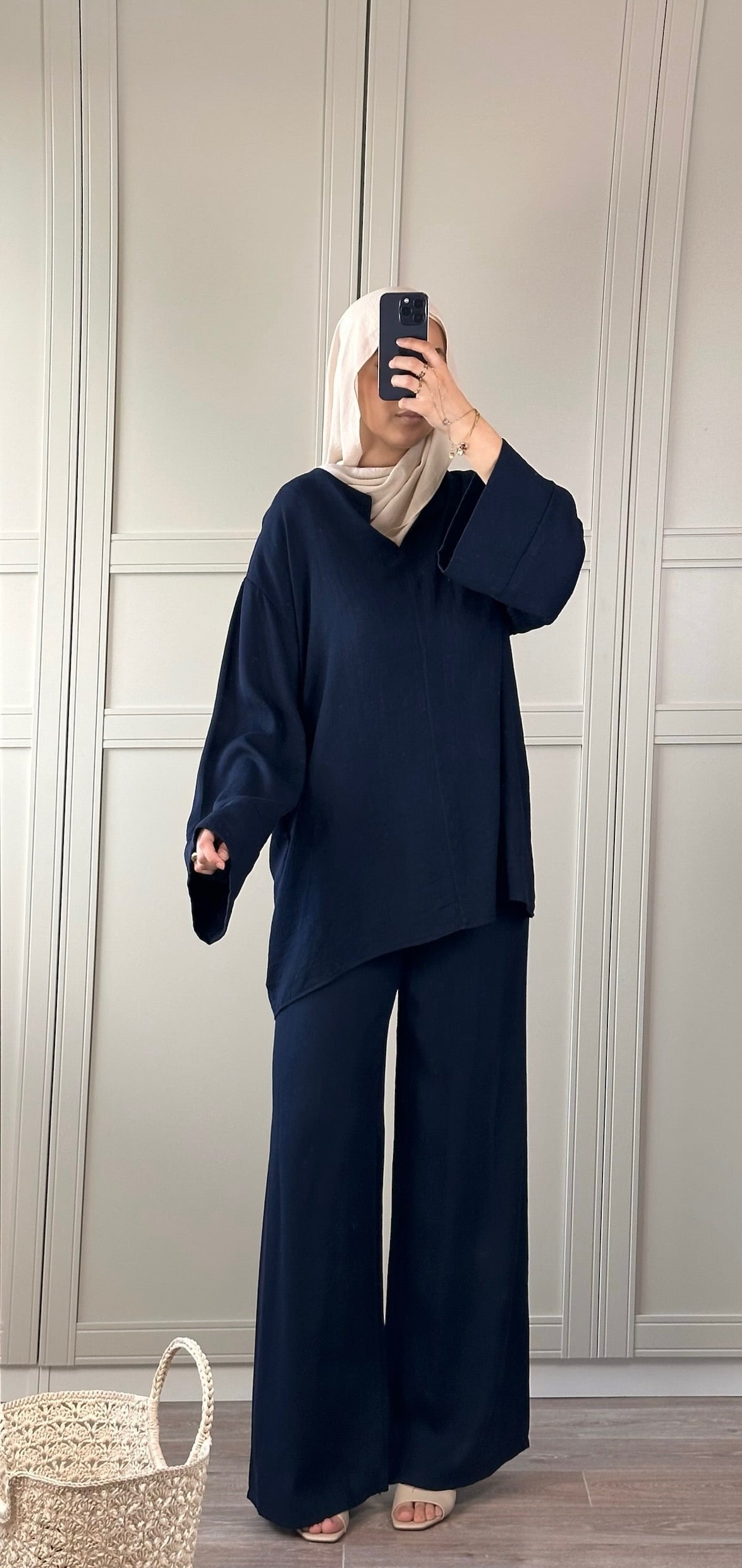 Ensemble Modest Wear Bleu Marine Fluide Tenue Chic et Élégante Femme