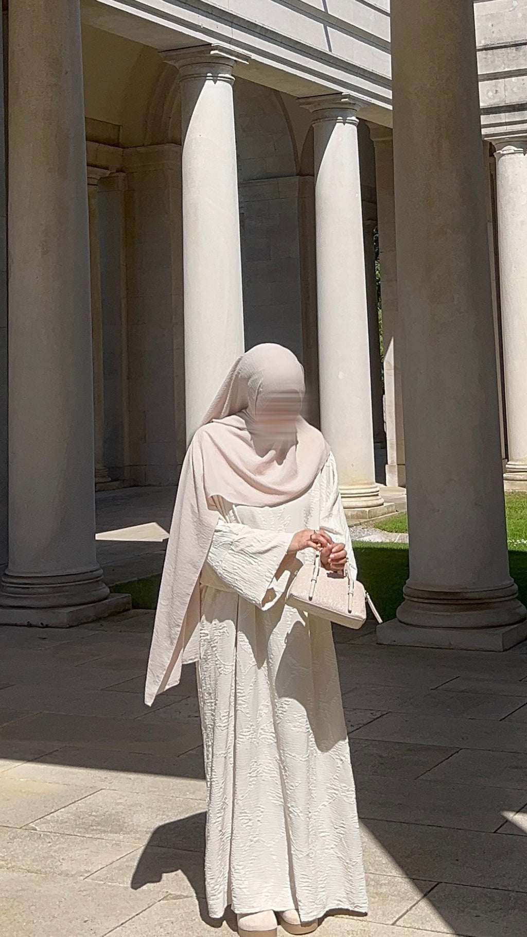 Abaya Crème Texturée Élégante – Tenue Modeste Chic & Minimaliste
