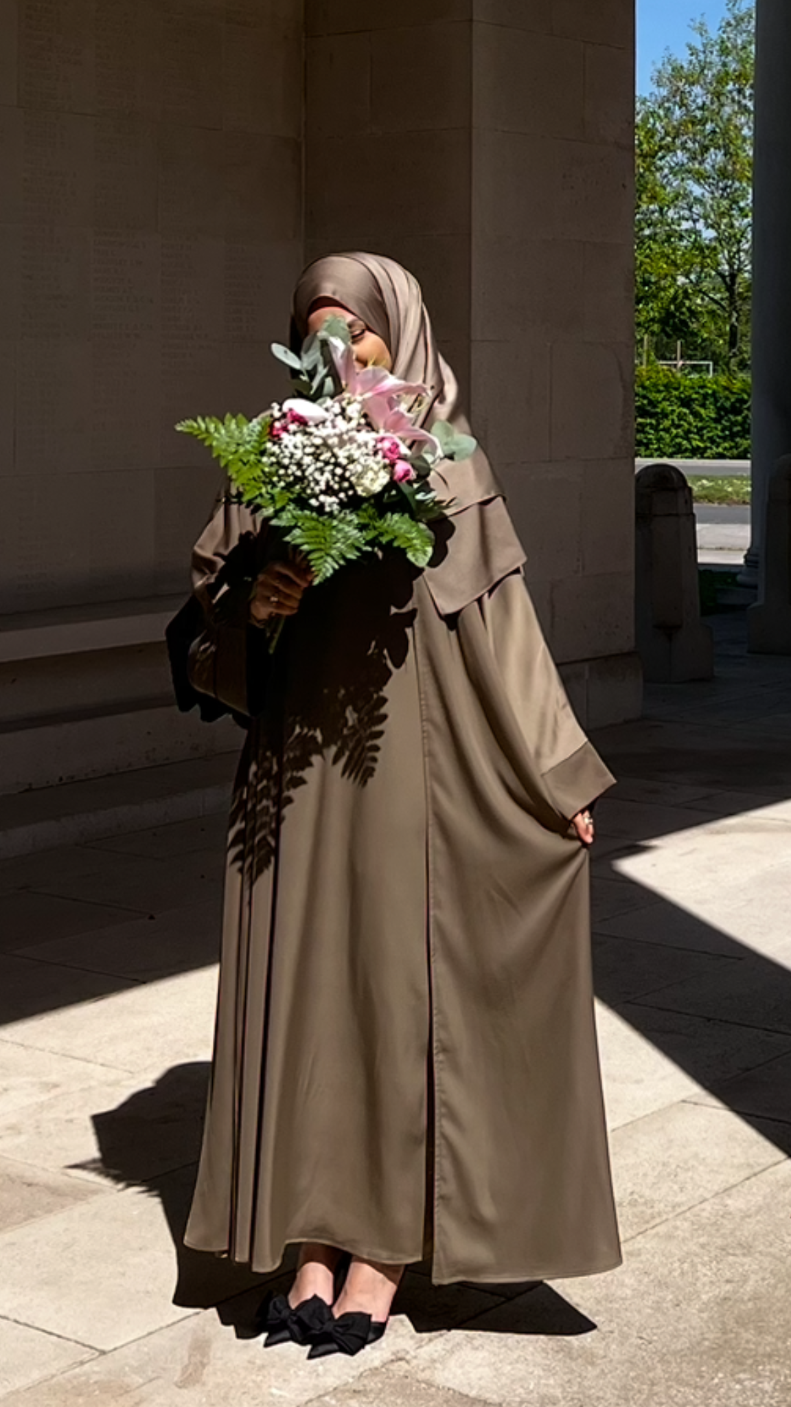 Tenue Kimono Satin Kaki + Sous-Robe – Ensemble Modeste Chic & Élégant