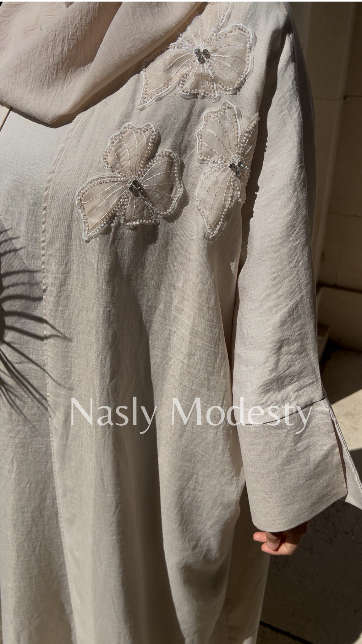 Ensemble Kimono Long & Sous-Robe Effet Lin Beige – Tenue Modeste Chic et Élégante | Nasly Modesty