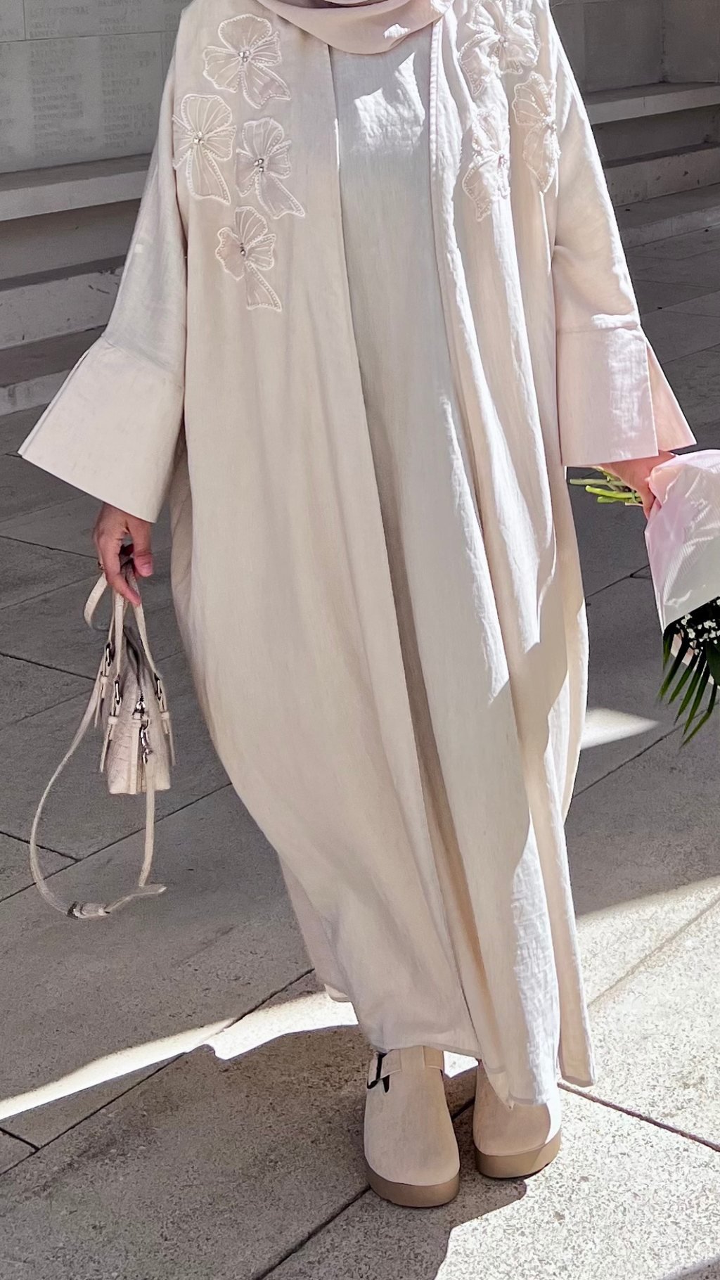 Ensemble Kimono Long & Sous-Robe Effet Lin Beige – Tenue Modeste Chic et Élégante | Nasly Modesty