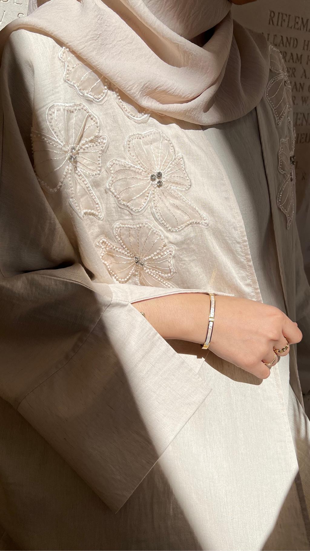 Ensemble Kimono Long & Sous-Robe Effet Lin Beige – Tenue Modeste Chic et Élégante | Nasly Modesty